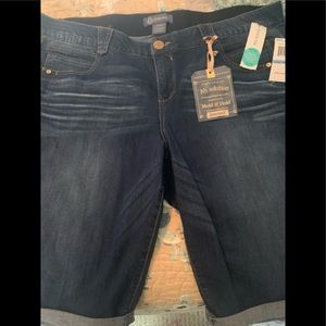 Democracy Plus-size Bermuda length jeans shorts